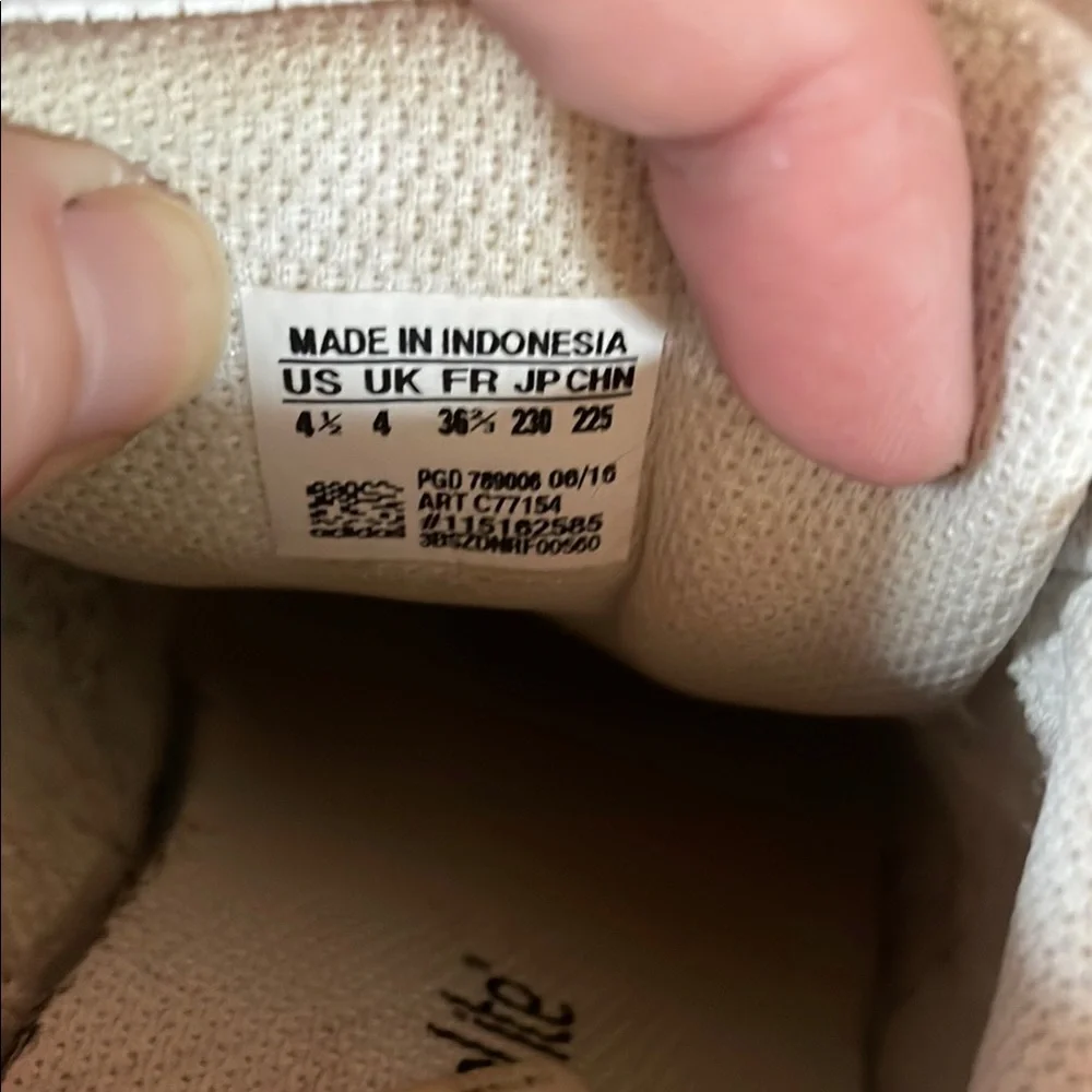 adidas stylish comfortable